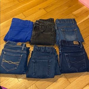 LOT OF JEANS